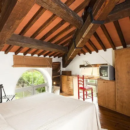 Sleeps 4 Wifi Villa